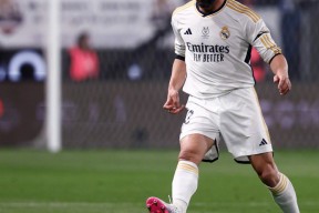 爱游戏- 皇马中后卫引援 